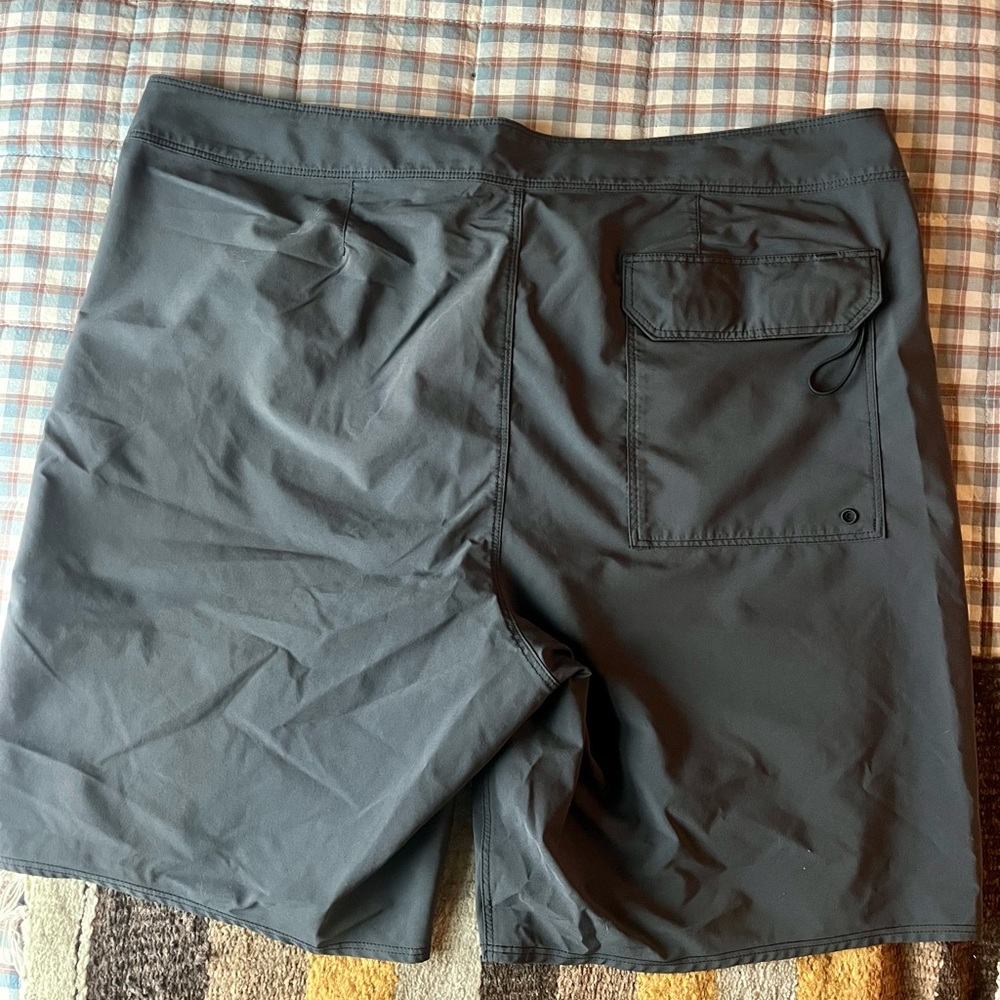 Patagonia Hydropeak Board-shorts-18” - Picture 2 of 3